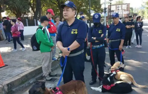 The opening ceremony was marked by the presence of dogs and rangers in Vian