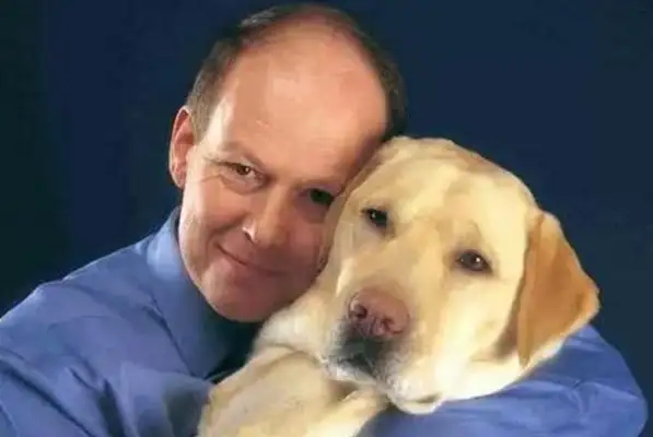 DOGS LEARN TO READ MEDICAL RECORDS, USE HUMAN SKILLS LIKE ATMS, ALL BECAUSE THEY LOVE THEIR MASTER