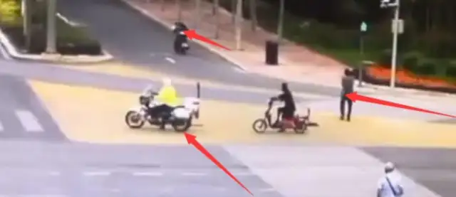 The pet dog's not tied up on the road, and the motorcyclist's crushing, and it's growing: who's looking for? Compensation