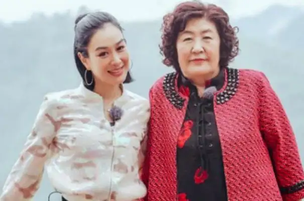 The Zhureiti family and the Mae