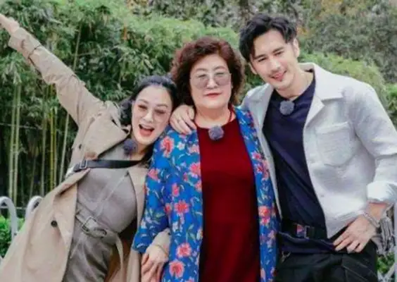 The Zhureiti family and the Mae