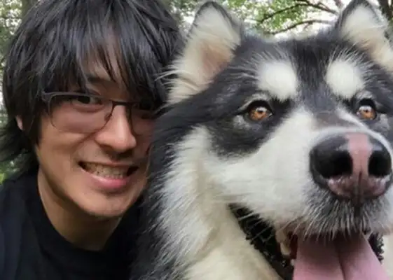 Korea's tanning with a pet dog and a little pony, and they're getting a lot of attention