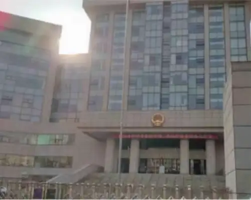 Anhui's 6-year-old boy was torn to death by a bad dog and his parents asked the dog owner to pay 800,000