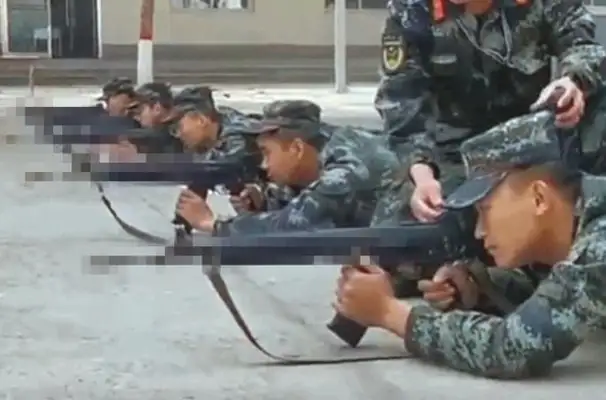 He came to his face and fell down on his leg while the coolest soldiers didn't notice. Sleep